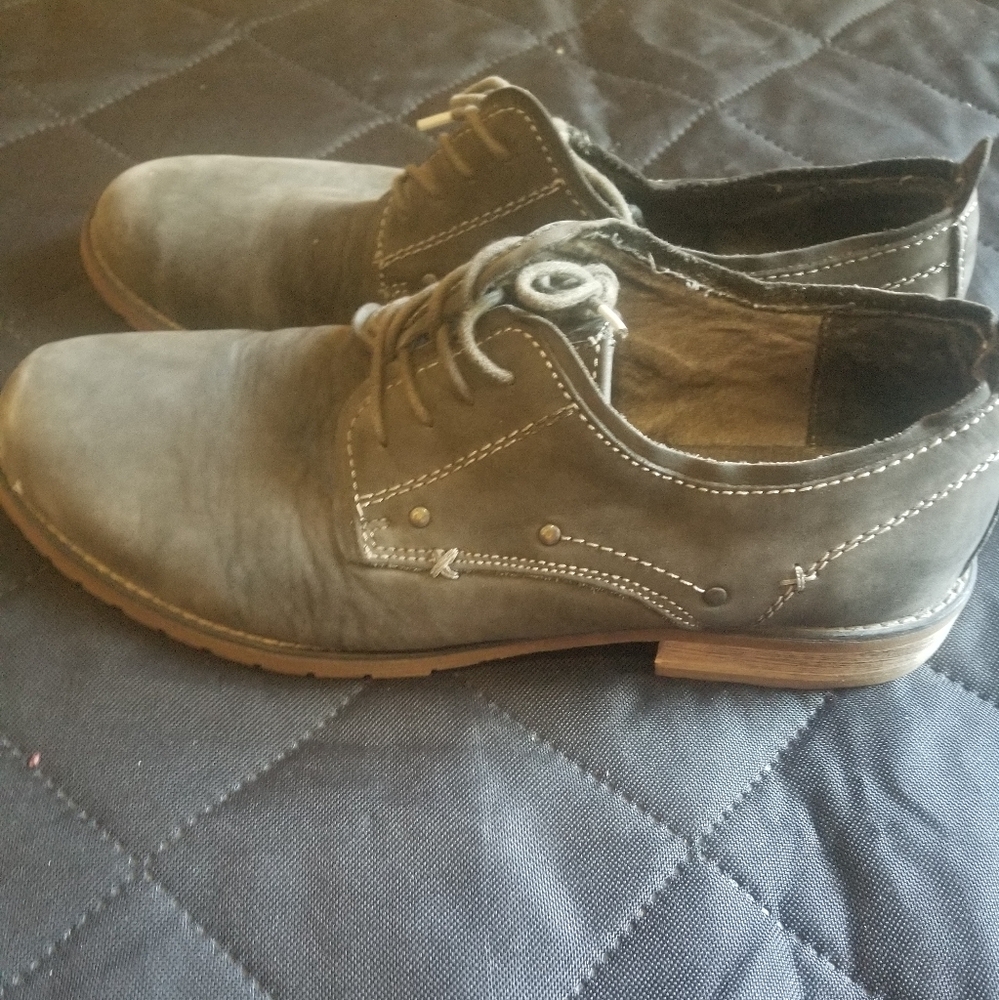 BedStu handmade Grey suede shoes. Size 11